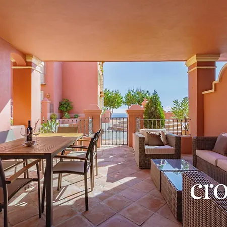 Elegant Golf Apt, Peace, Pool, Panoramic Views Malaga