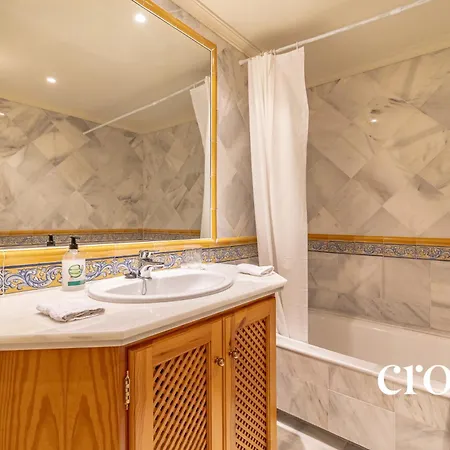 Elegant Golf Apt, Peace, Pool, Panoramic Views