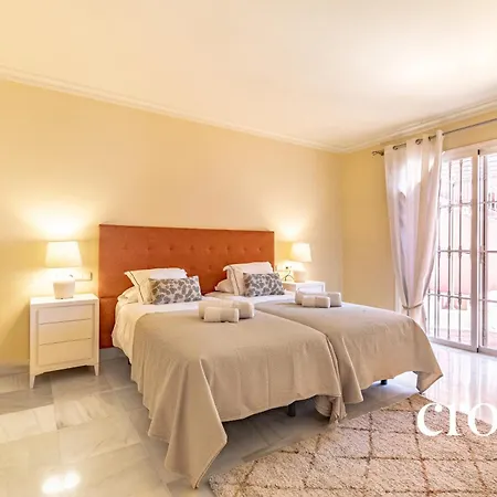 Elegant Golf Apt, Peace, Pool, Panoramic Views Apartment